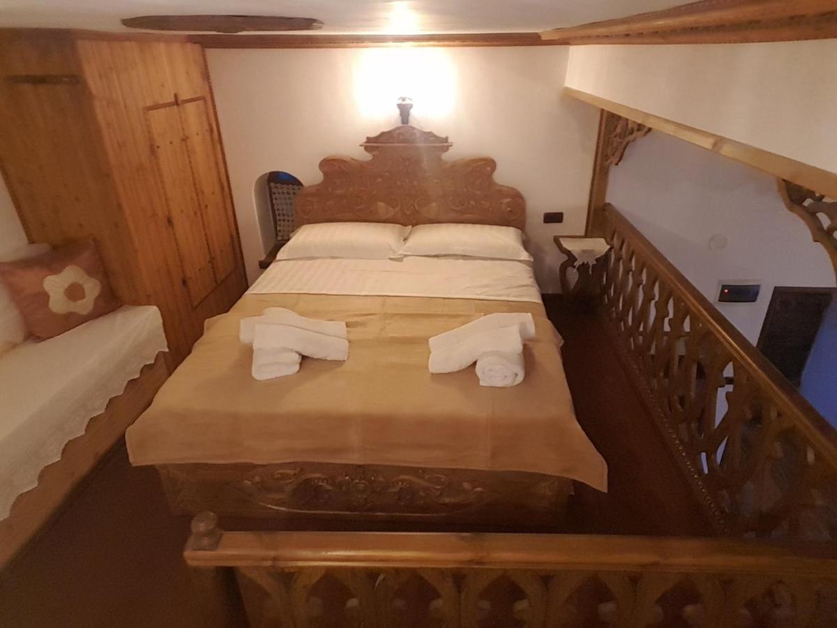 Riva Guest House Gjirokastër Exterior foto