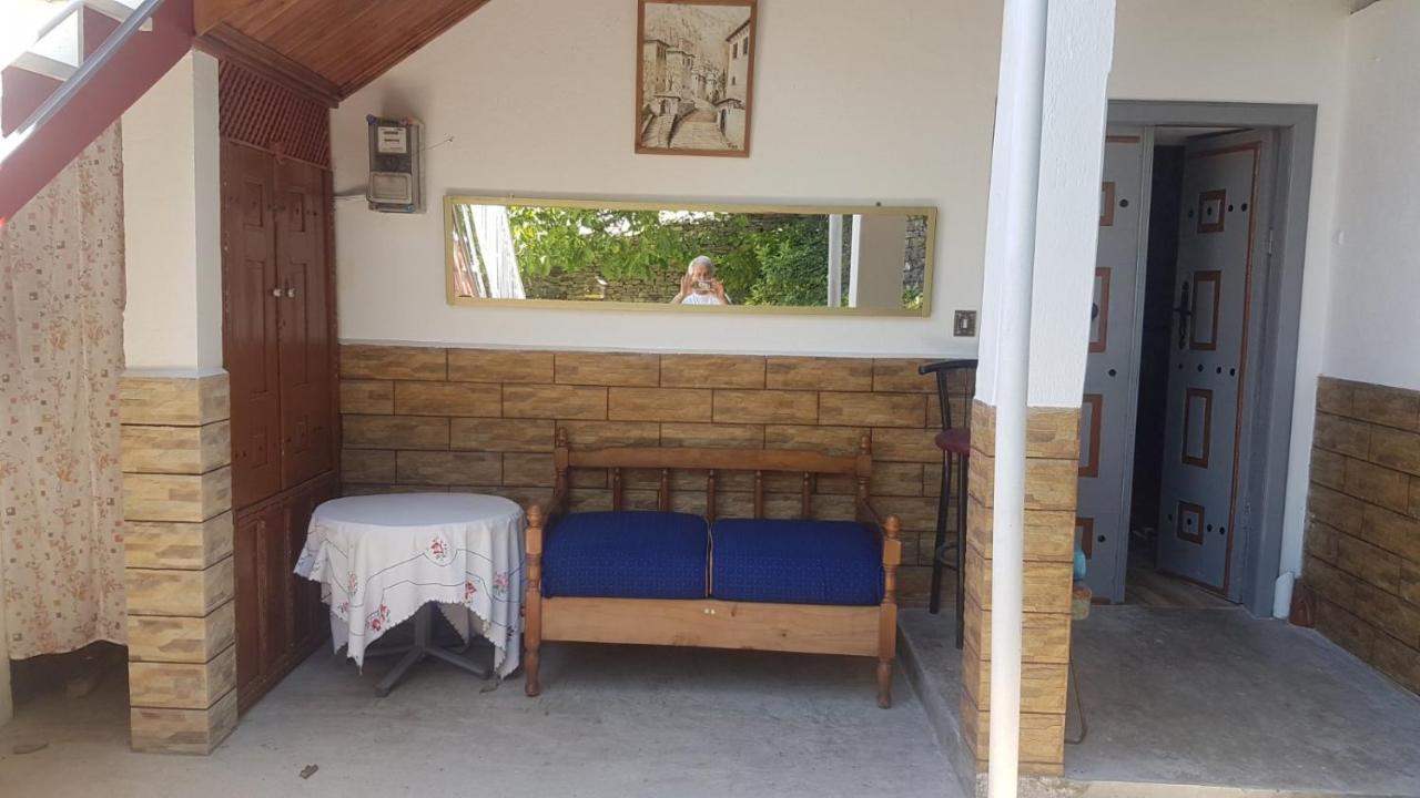 Riva Guest House Gjirokastër Exterior foto
