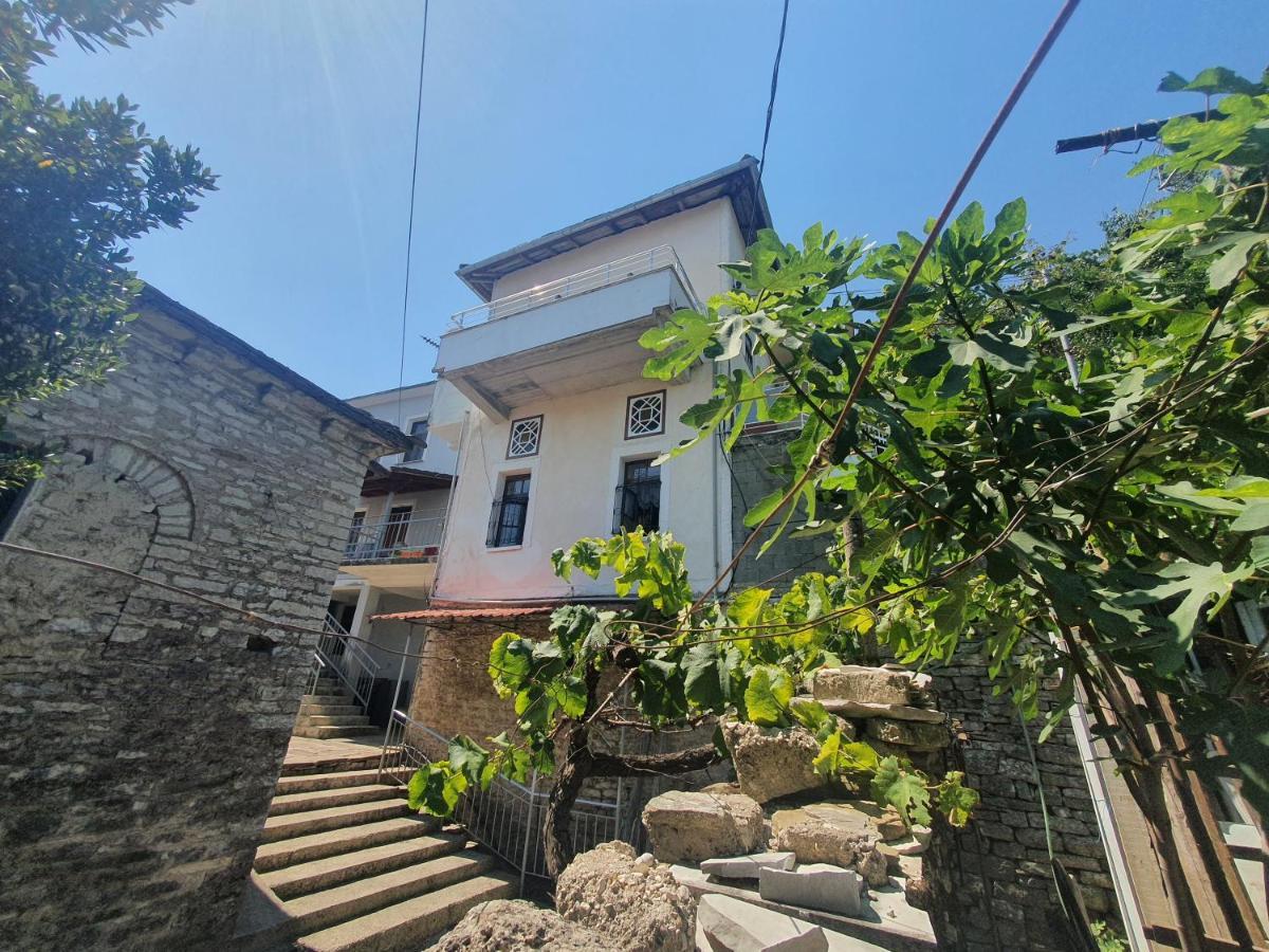 Riva Guest House Gjirokastër Exterior foto
