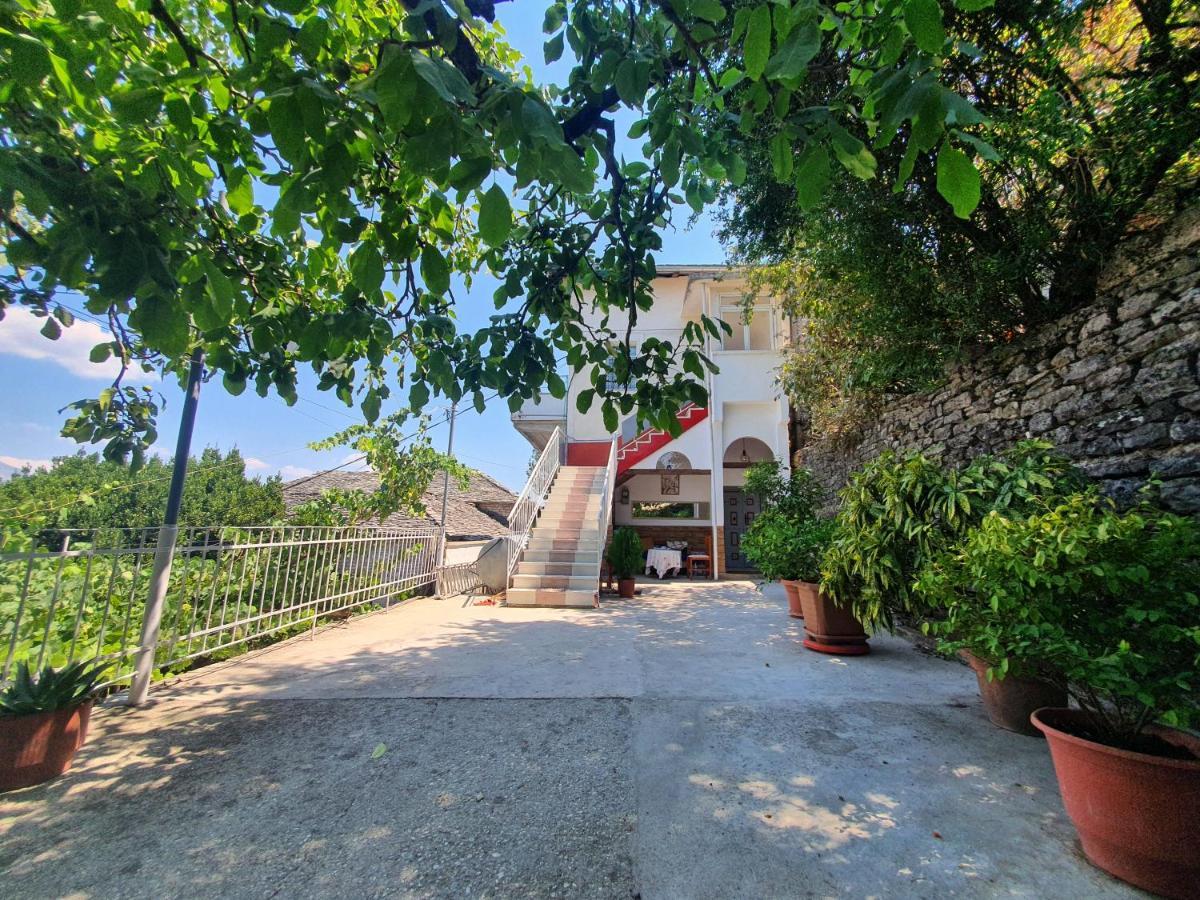 Riva Guest House Gjirokastër Exterior foto