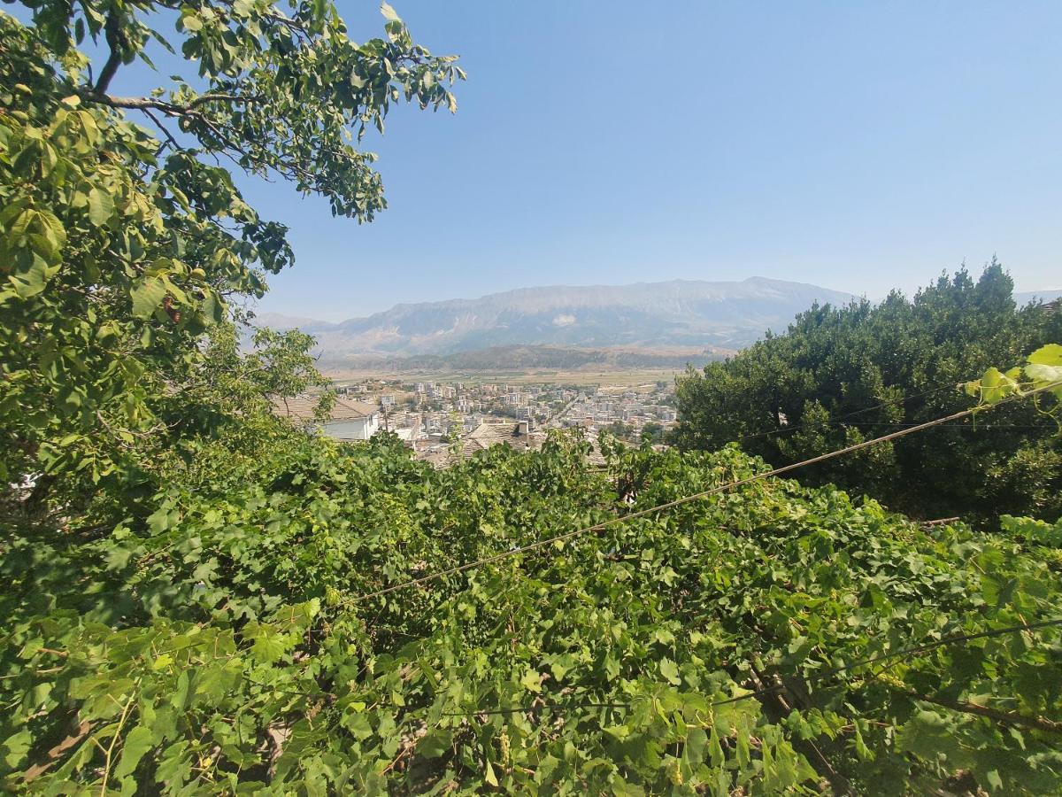 Riva Guest House Gjirokastër Exterior foto