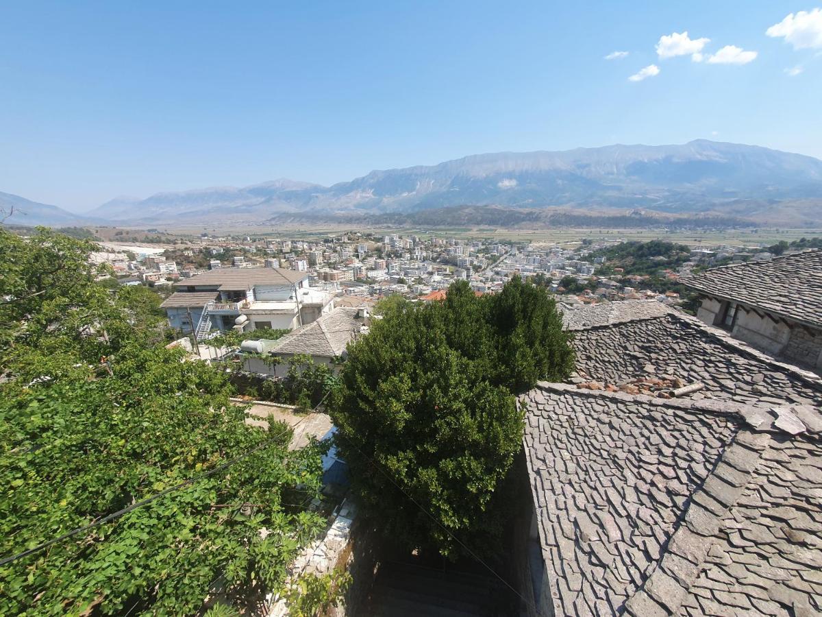 Riva Guest House Gjirokastër Exterior foto